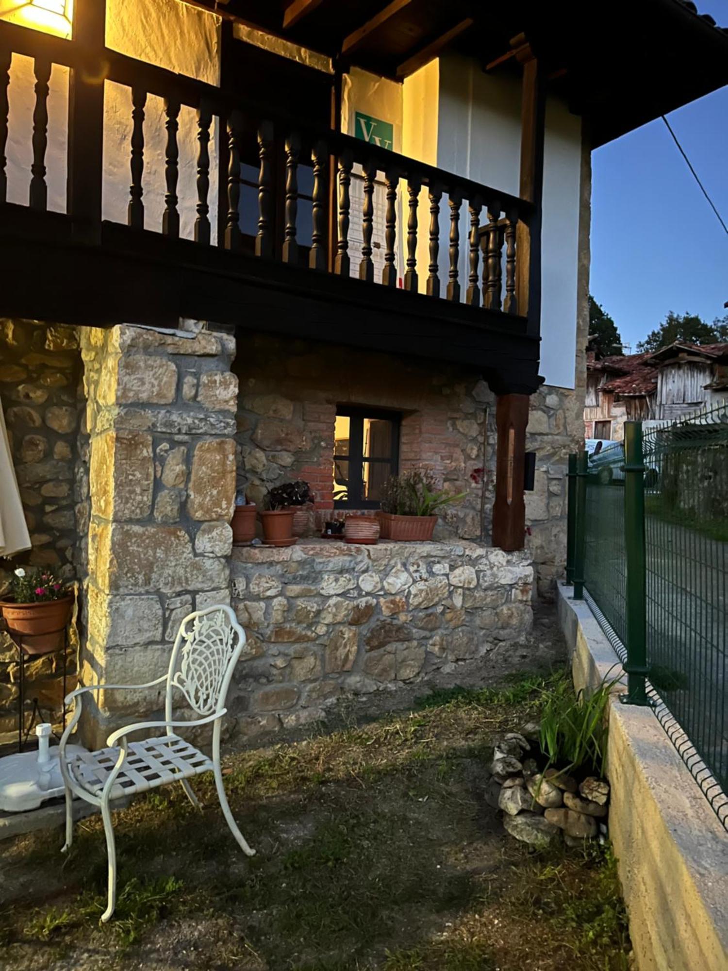 La Casina Del Corral Vila Onís Exterior foto